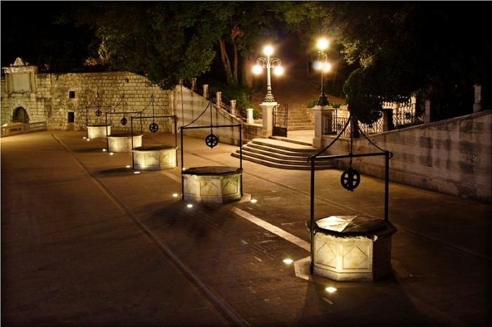 Borgo *